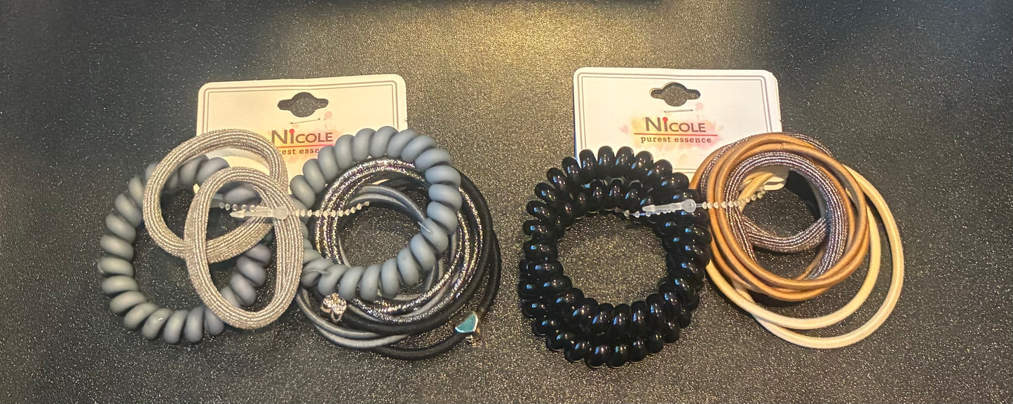 Nicole-Ponytail Holder
