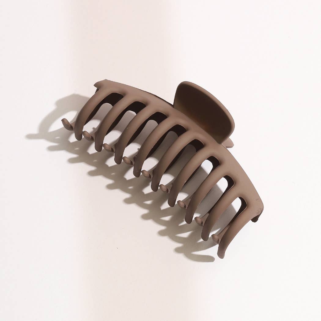 Fashion City - Solid Colored Oval Large Hair Claw Clips